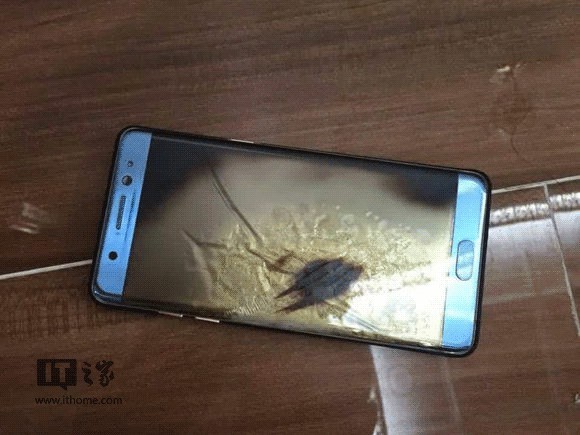 采光頂可以用pc耐力板來替代鋼化玻璃嗎？